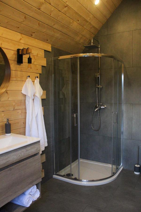 Hotel Hiska-Glamping à Ajdovščina Extérieur photo