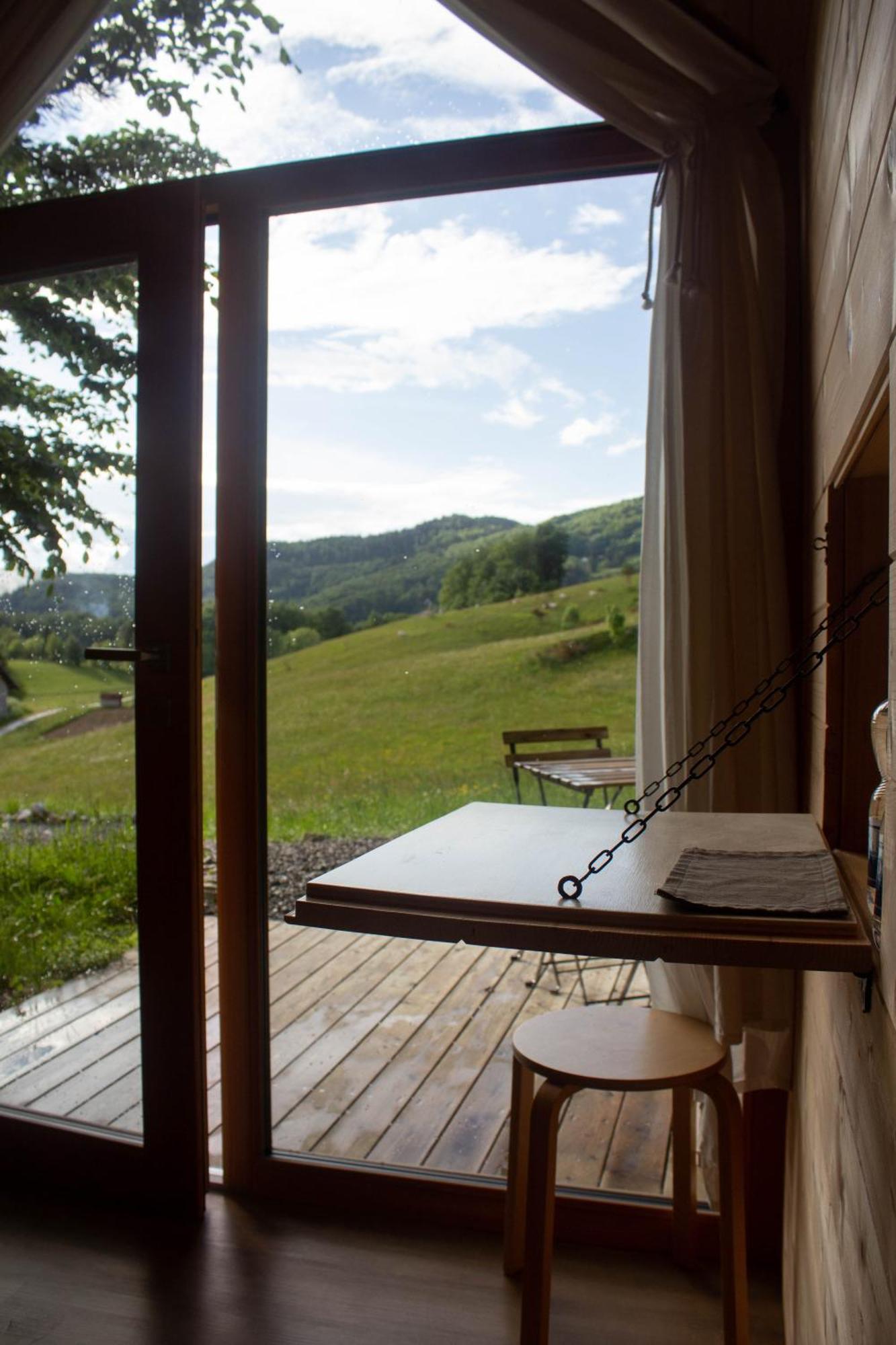 Hotel Hiska-Glamping à Ajdovščina Extérieur photo